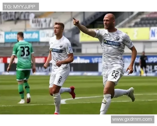 桑德豪森与达姆施塔特激战成和赛果分析与精彩瞬间回顾